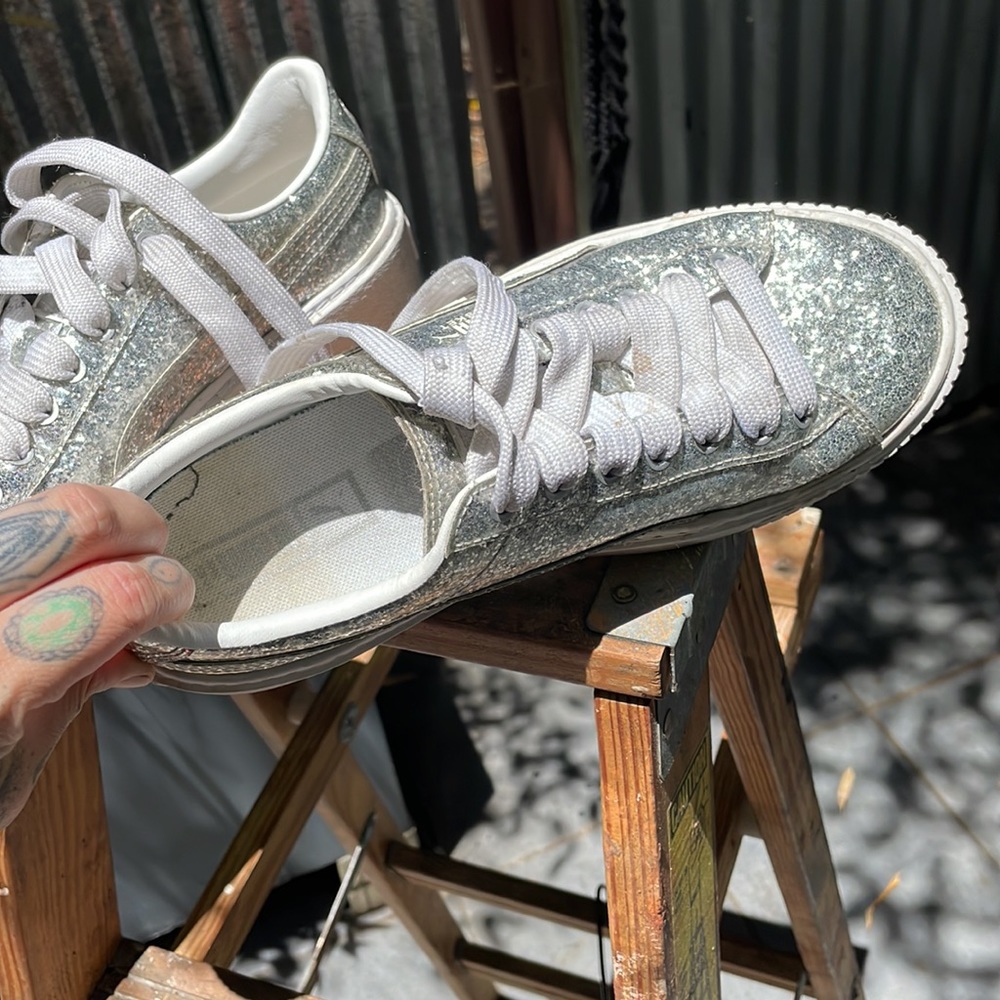 ✨ Silver Glitter Puma low tops
